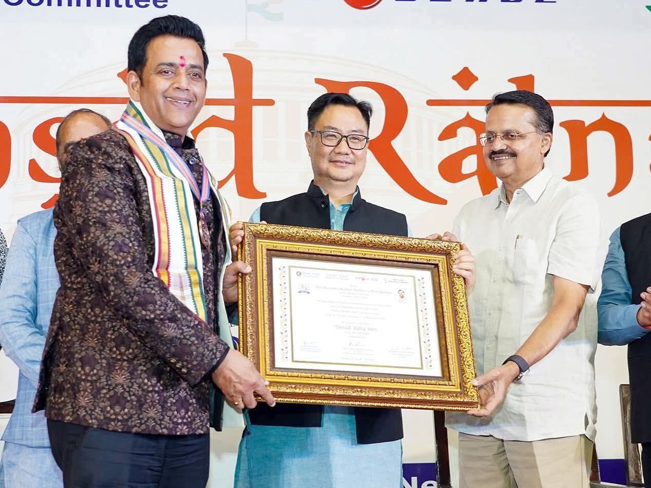 सांसद रवि किशन को मिला 'संसद रत्न अवार्ड 2025' — गोरखपुर और पूर्वांचल के लिए गौरव का क्षण