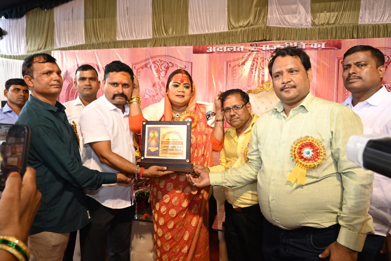 "भोजपुरी मेरी जन्मभूमि बन चुकी है" — महामंडलेश्वर कनकेश्वरी नंदगिरी का सहजनवां में भावुक वार्ता