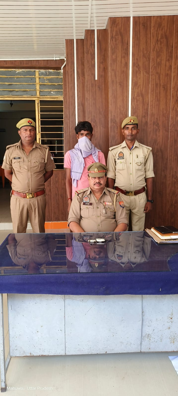 15 लाख के हेरोइन के साथ तस्कर गिरफ्तार