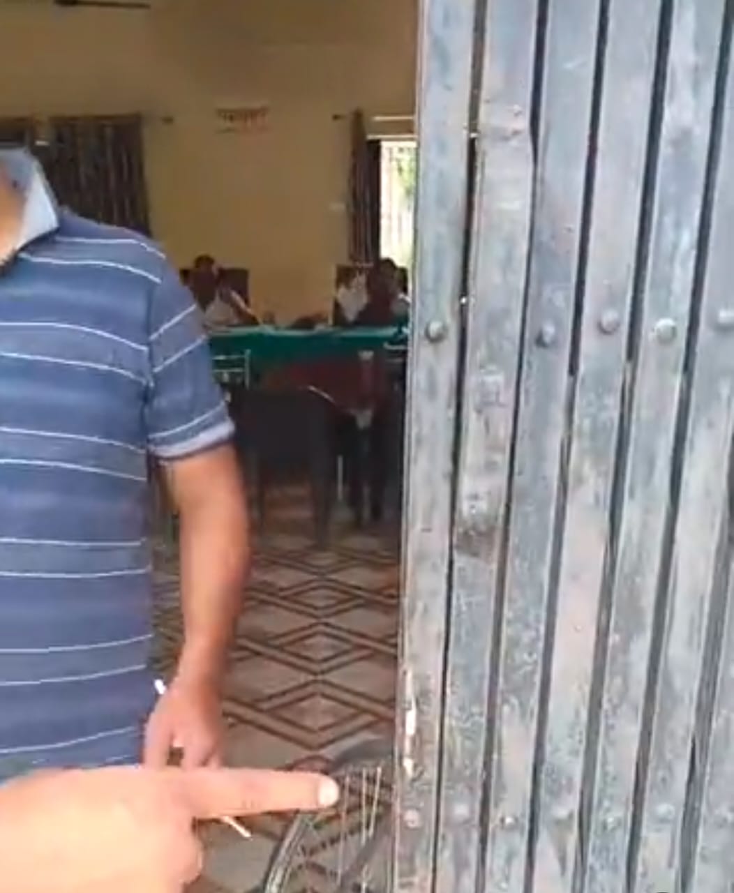 ग्राम पंचायत सचिवालय में चोरी: कंप्यूटर सिस्टम, बैटरी- इन्वर्टर और CSC की फीस समेत कई सामान चोरी