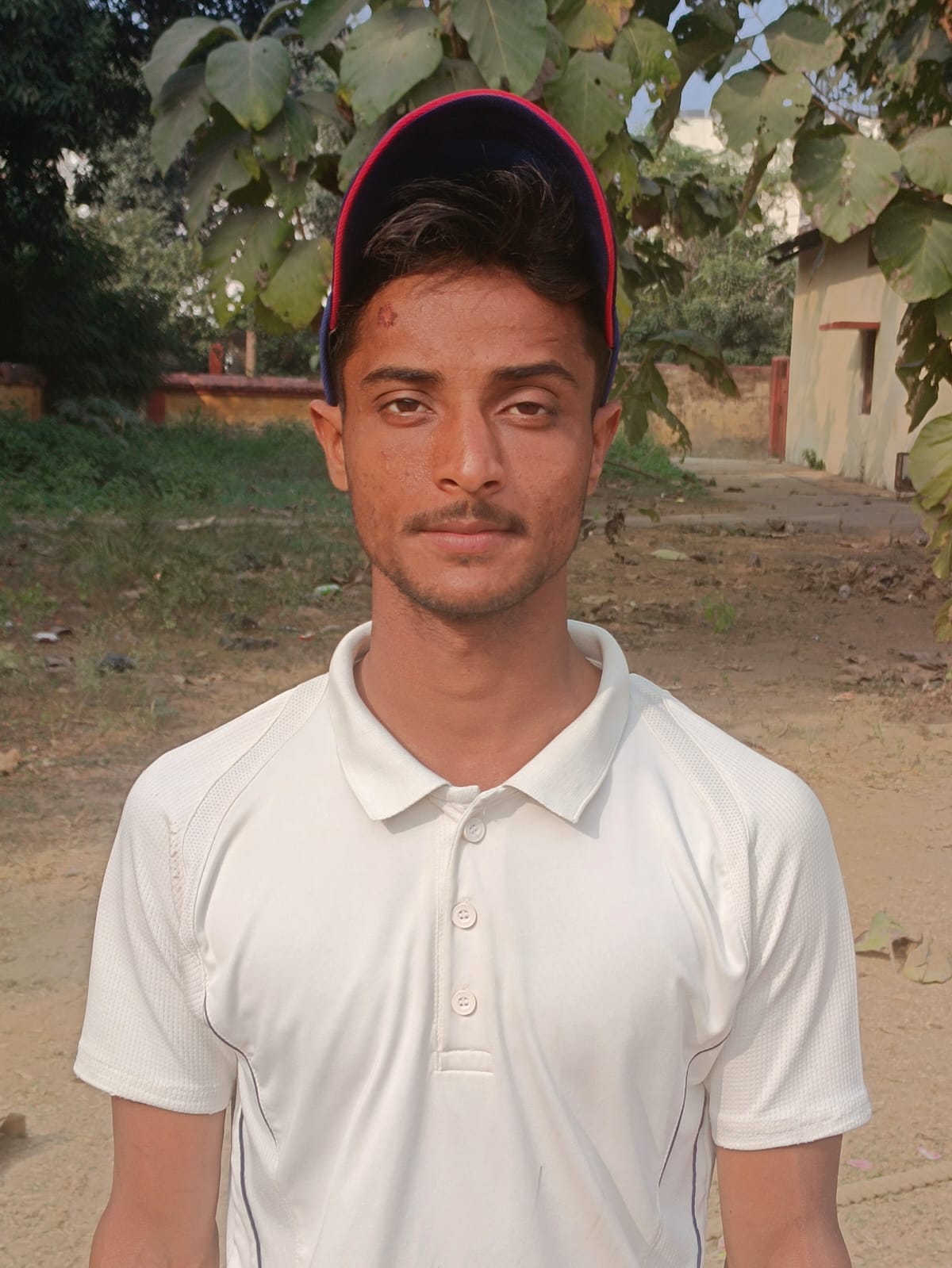 शुभम् मल्ल के गेंदबाजी से जीता हॉक स्पोर्ट्स