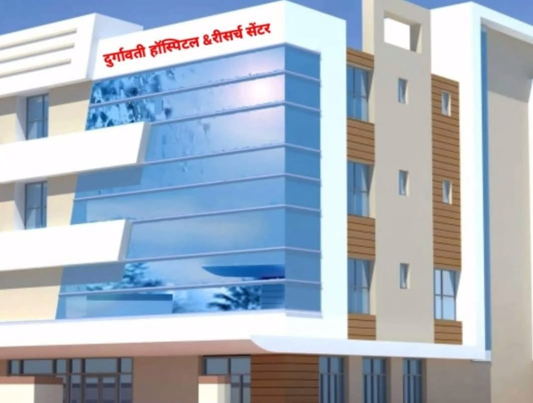 दुर्गावती अस्पताल में अज्ञात कारणों से फंदे लटकती मिली महिला का शव, परिजनों का रो-रोकर बुरा हाल