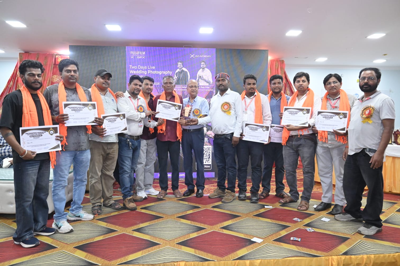 विश्व फोटोग्राफी दिवस पर गोरखपुर में फोटोग्राफर्स एसोसिएशन ने आयोजित किया भव्य कार्यक्रम
