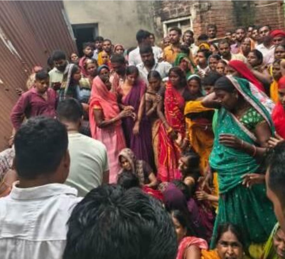 पंपिंगसेट के बाहर युवक की संदिग्ध मौत, भाई ने गांव के 9 लोगों पर हत्या का लगाया आरोप