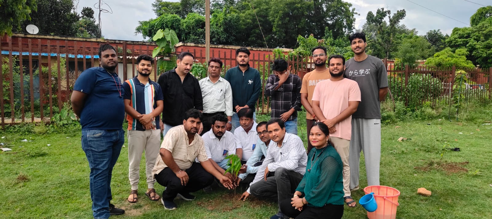 गोरखपुर 09 जुलाई 2025  में लोको ग्राउंड आदि परिसरों में वृक्षारोपण की शुरुआत