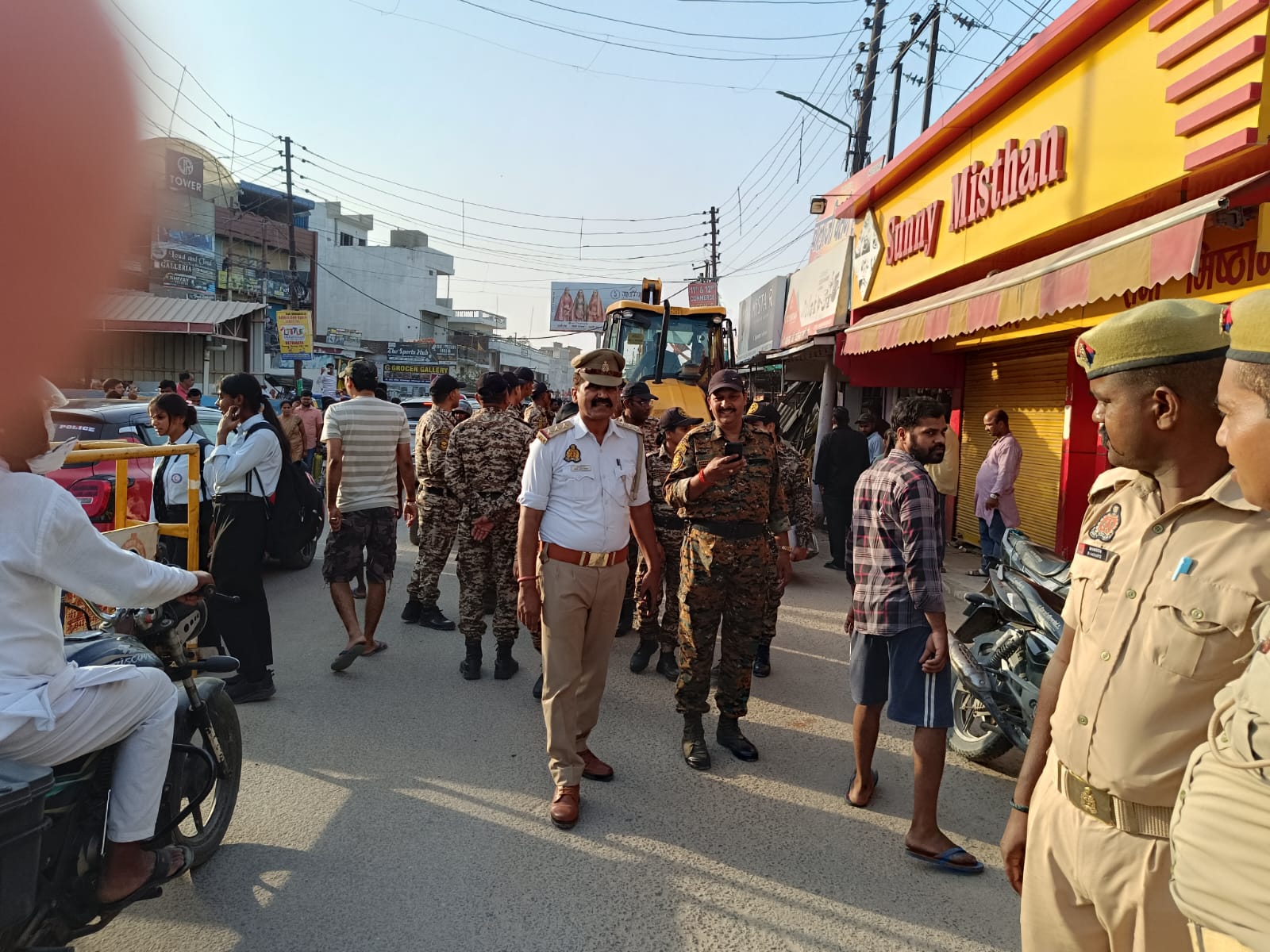 गोरखपुर में चला नो पार्किंग और अतिक्रमण के खिलाफ बड़ा अभियान