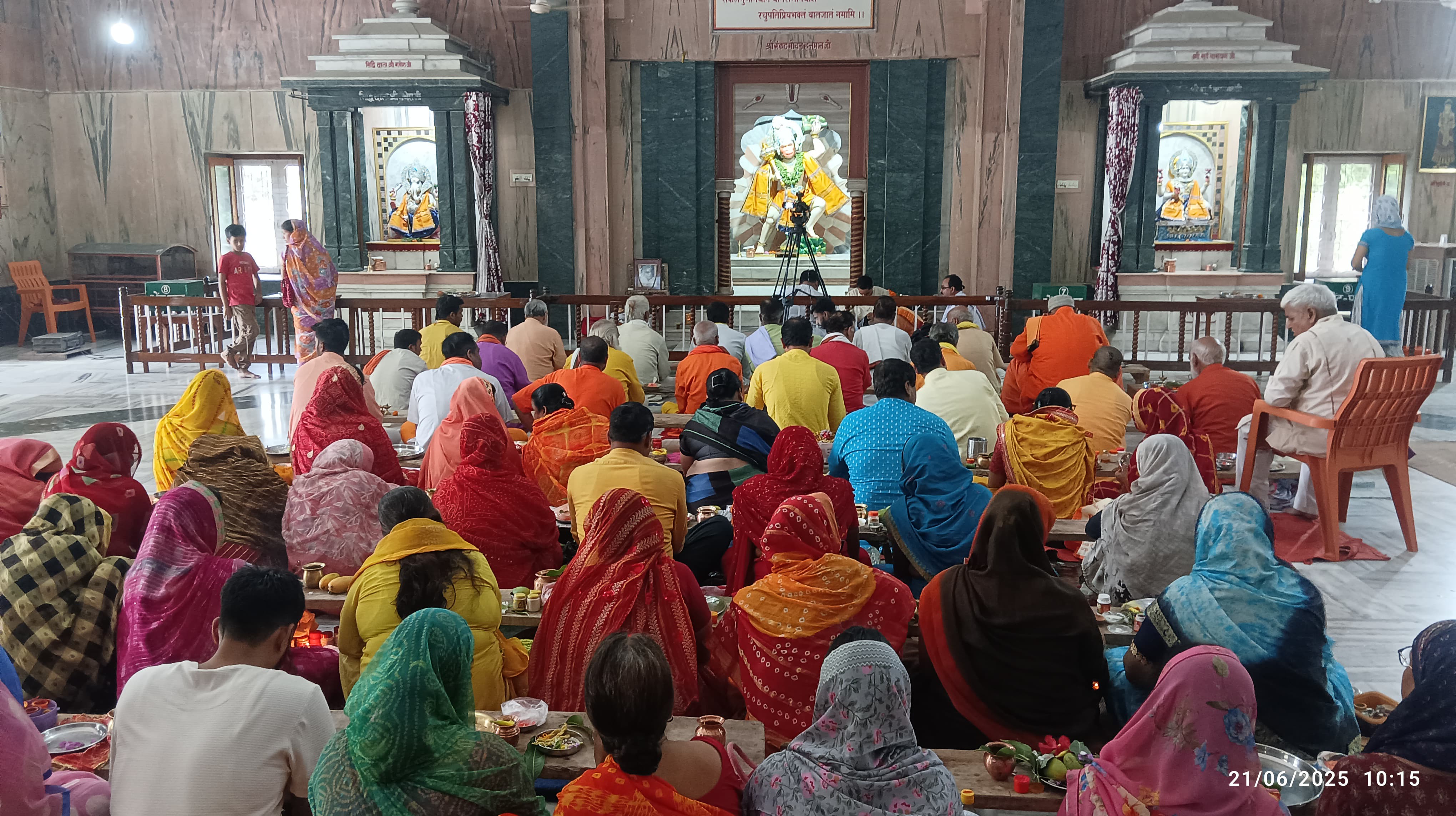 श्रीराधाकृष्ण साधना मंदिर, गीतावटिका में श्रीरामचरितमानस कथा एवं सहस्रार्चन कार्यक्रम भक्तिभाव से जारी