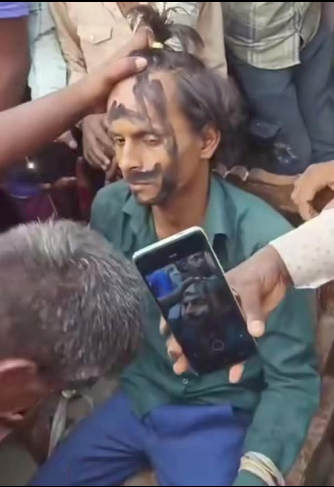 खोला दुल्हन का संदूक, निकला हीरा नहीं… ‘हीरो’