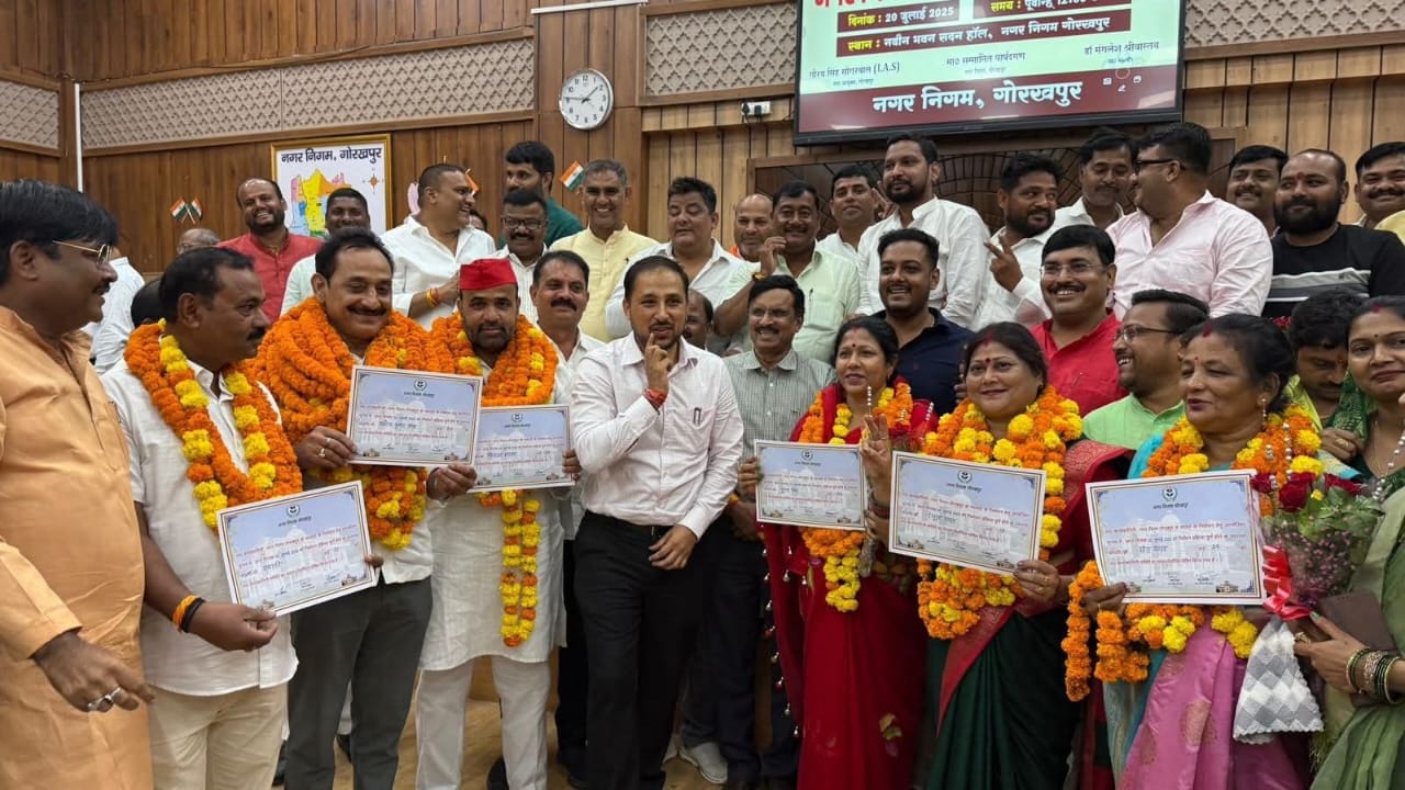 गोरखपुर नगर निगम सदन की 14वीं बैठक सफलतापूर्वक सम्पन्न हुई।