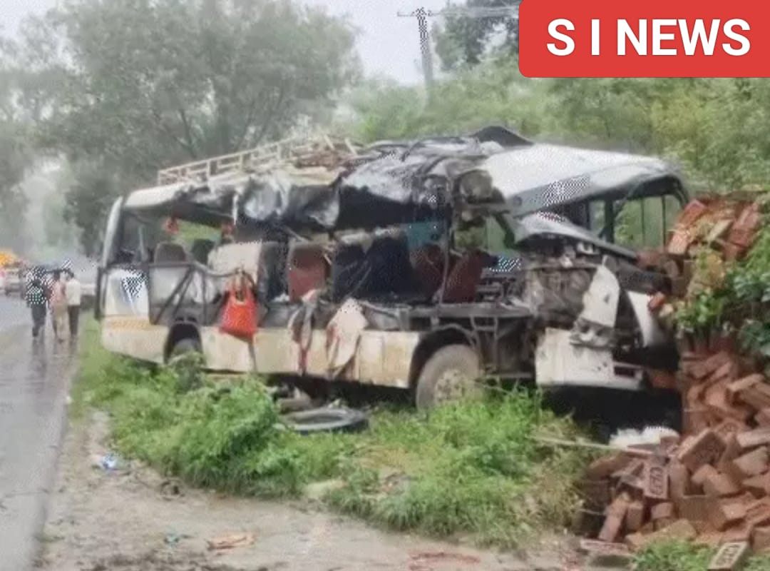 देवघर (झारखंड) में हुई सड़क दुर्घटना 5 की मौत, 23 घायल