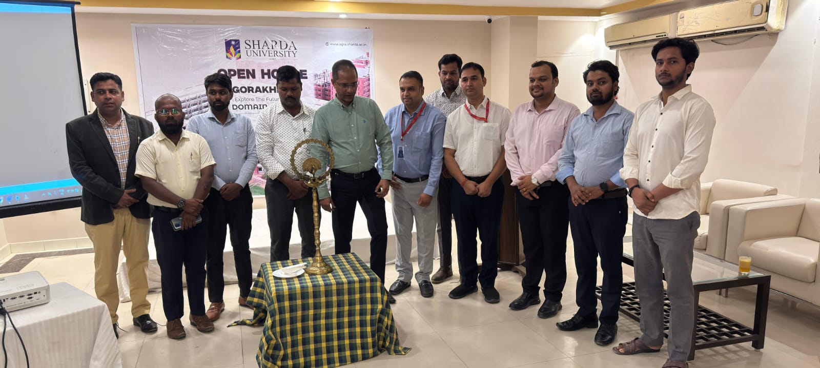 शारदा विश्वविद्यालय आगरा द्वारा ओपन हाउस सेशन का सफल आयोजन