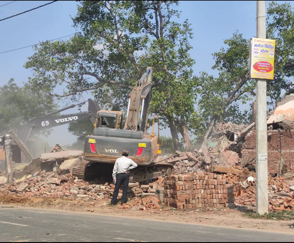 असुरन से पिपराइच मार्ग का चौड़ीकरण शुरू, 29 मीटर चौड़ी होगी सड़क